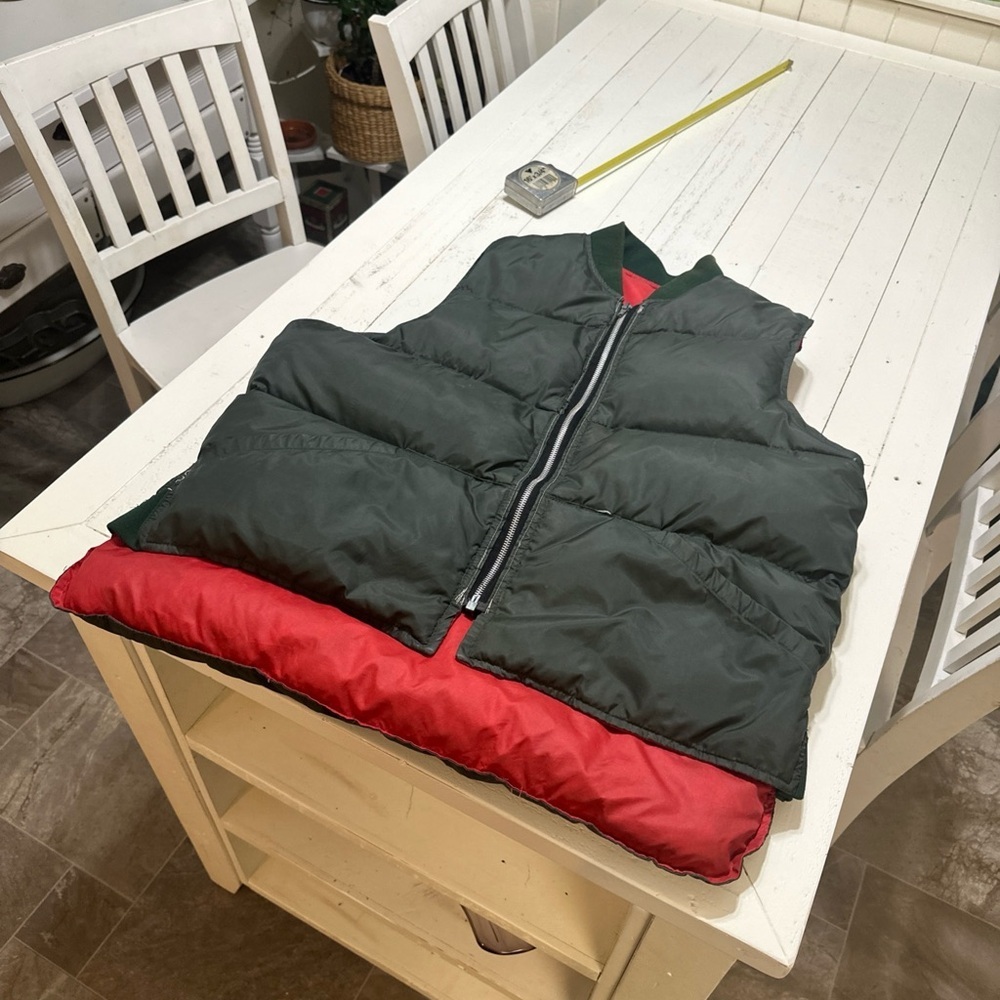XL down west vintage ladies/Men’s Reversible Black/Red Puffer Vest 100% Down 🕰️